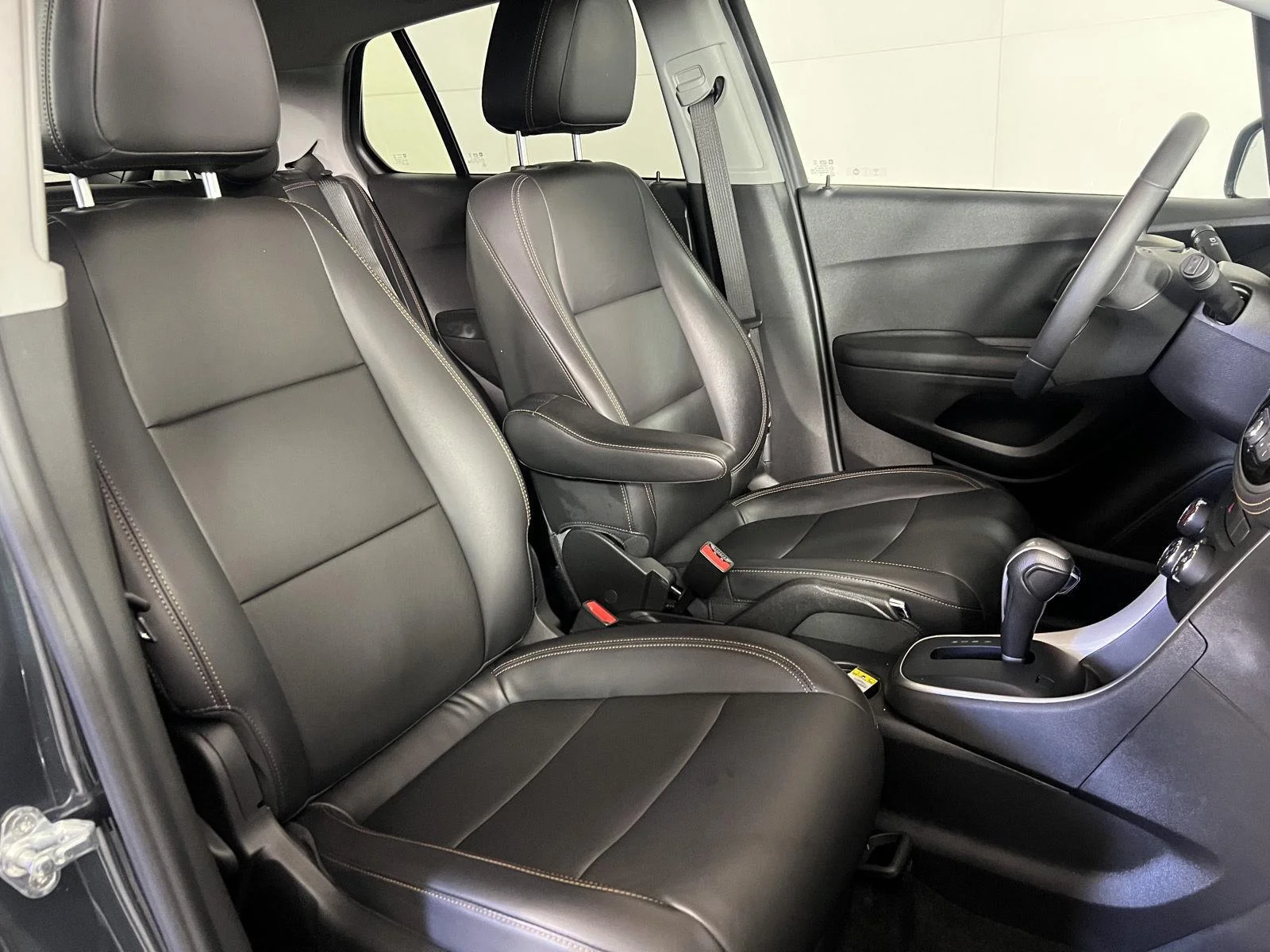 Used 2022 Shadow Gray Metallic Chevrolet LT image 19