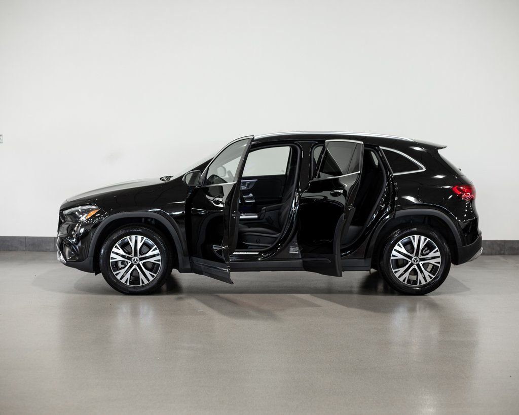 Certified Used 2025 Black Mercedes-Benz GLA 250 image 3