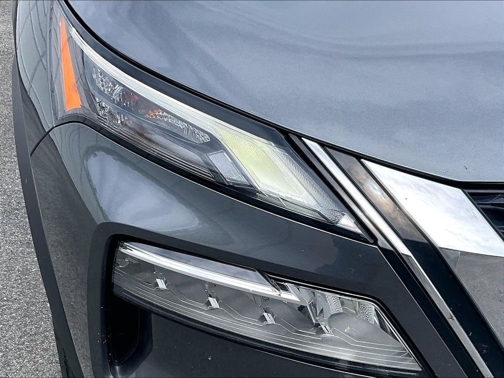 Used 2023 Gun Metallic Nissan SV image 30