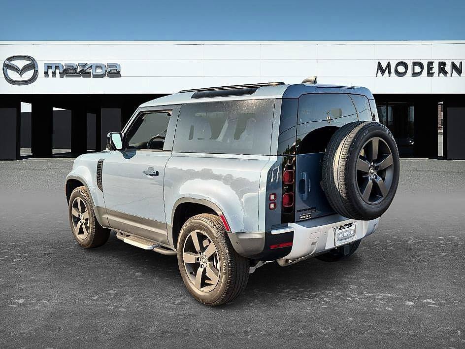 Used 2023 Tasman Blue Metallic Land Rover SE image 3