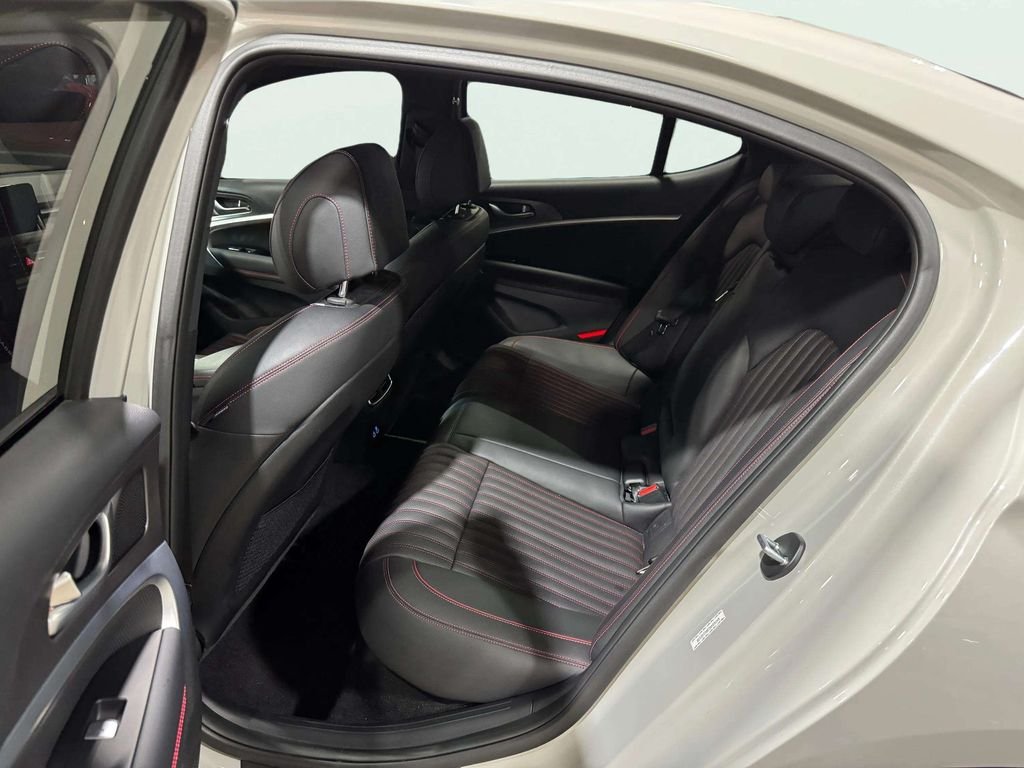 2024 GENESIS G70 Standard - Photo 24