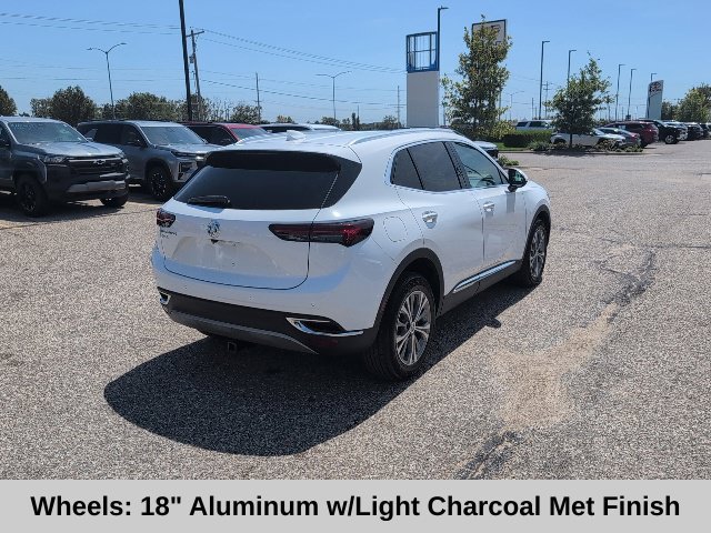 Used 2022 SUMMIT WHITE Buick Preferred image 17