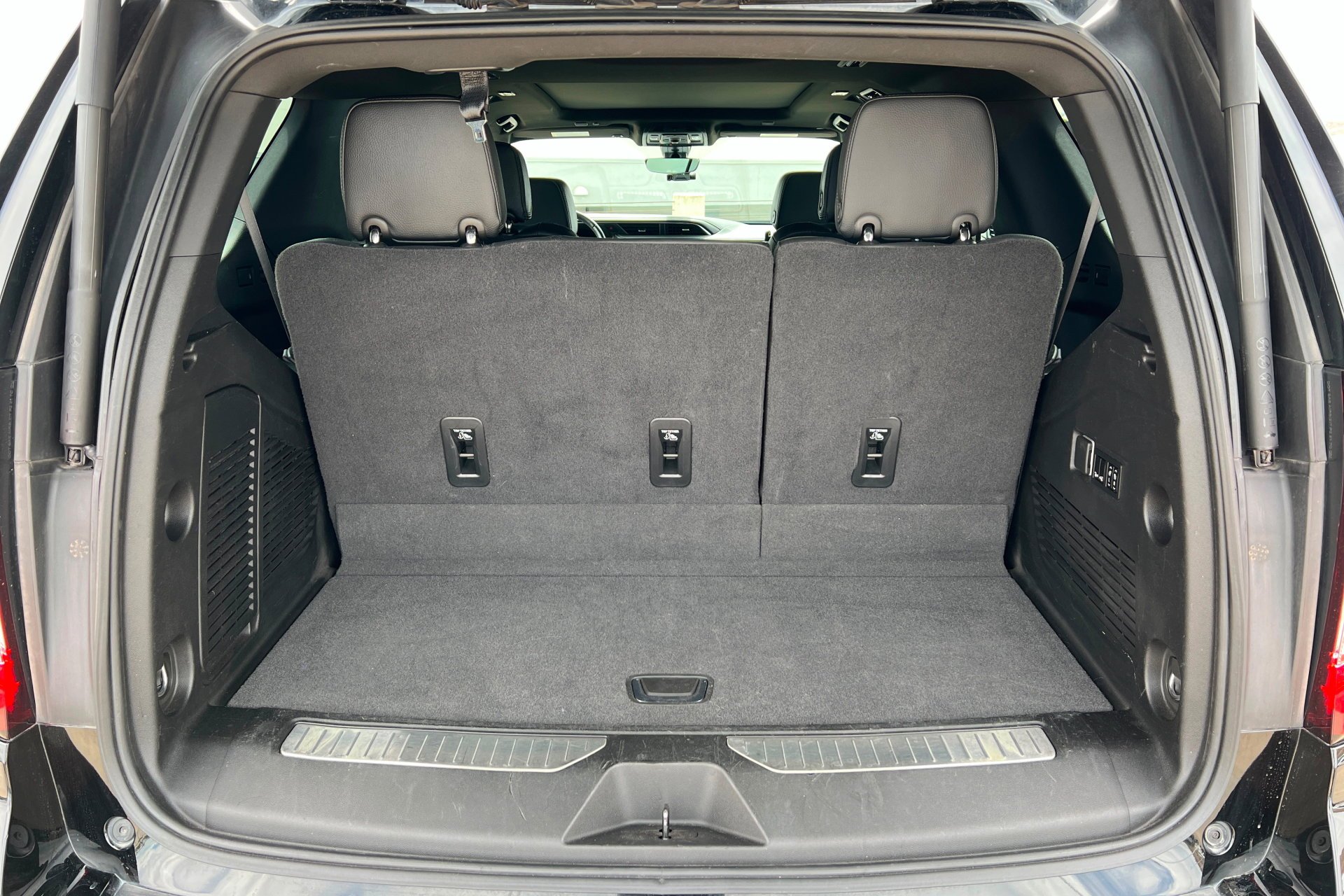 Used 2022 Onyx Black GMC Denali image 24