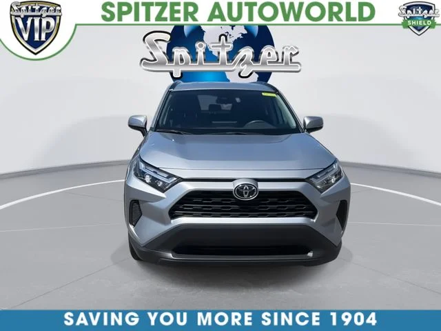 Used 2025 Silver Toyota XLE image 4