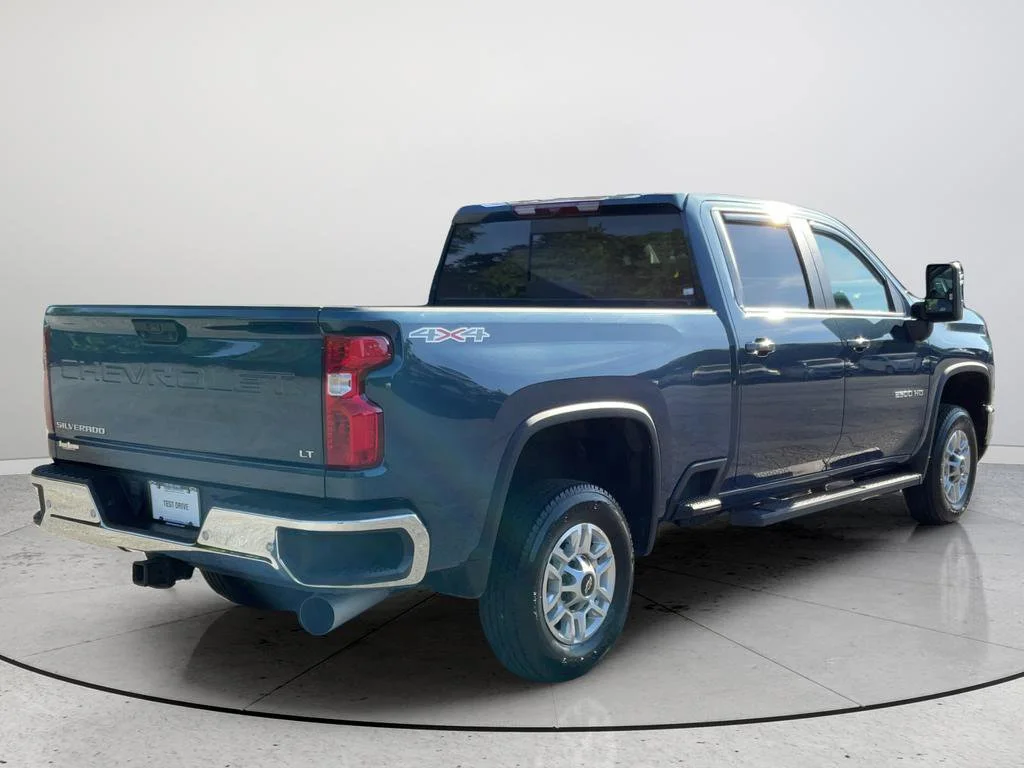 Certified Used 2024 Lakeshore Blue Metallic Chevrolet LT image 7