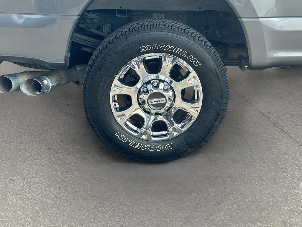 Used 2022 Gray Ford Lariat image 30