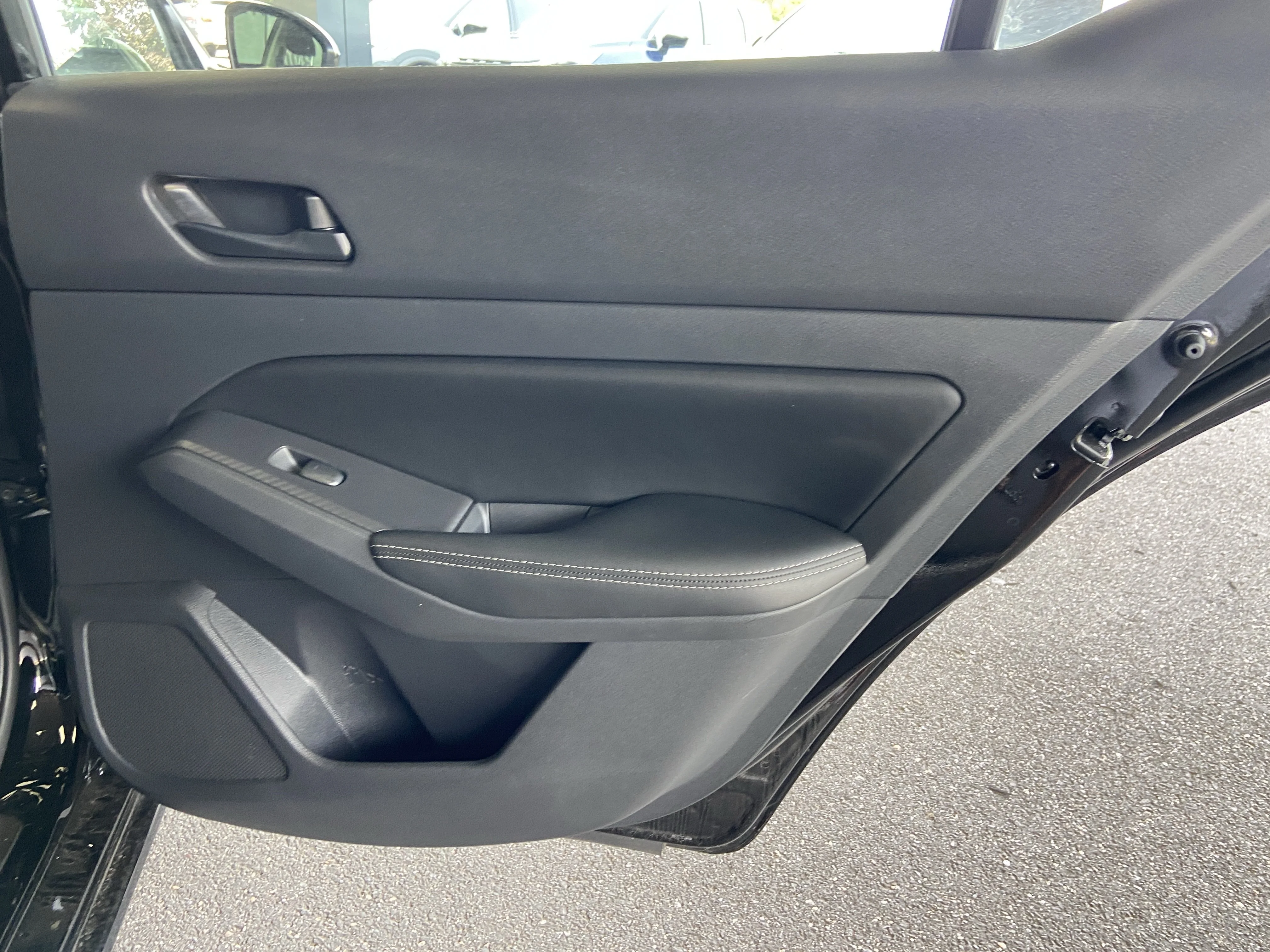 2025 Nissan Altima SV - Photo 30