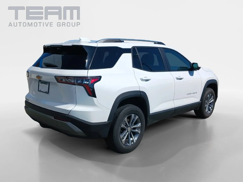Used 2025 Summit White Chevrolet LT image 7