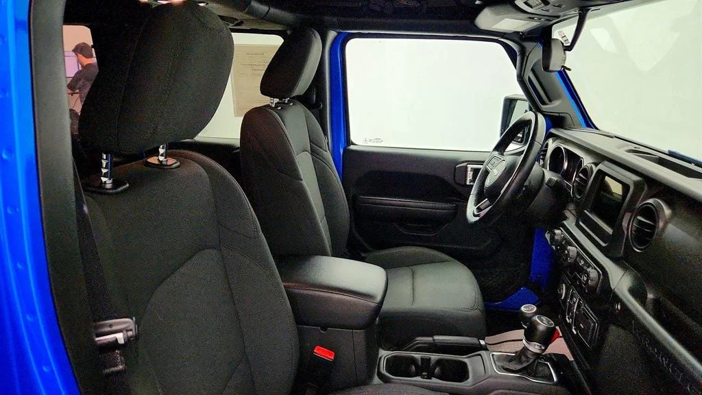 Used 2022 Hydro Blue Pearlcoat Jeep Unlimited Sport S 4x4 image 24