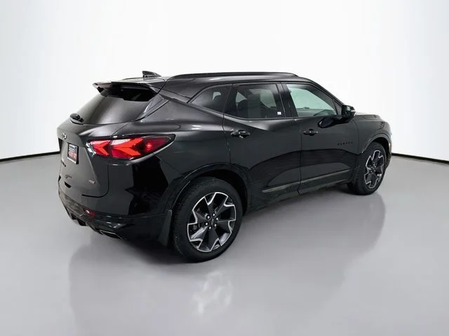 Used 2022 Black Chevrolet RS image 7