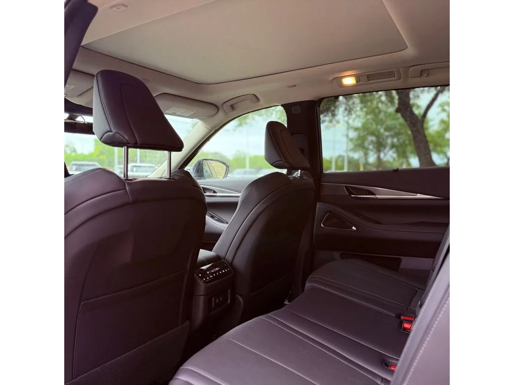New 2026 Mineral Black INFINITI Luxe FWD image 27
