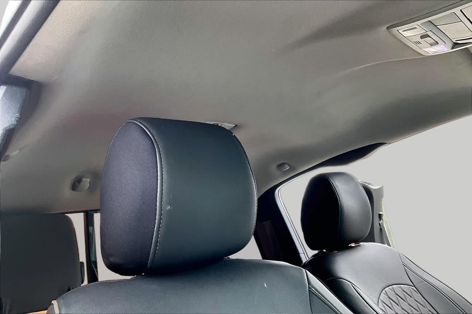 Used 2016 Super White Toyota SR image 13