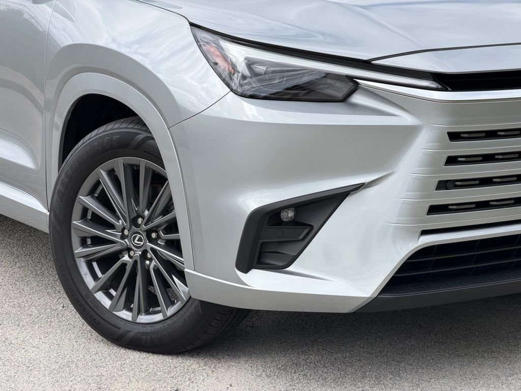 2025 Lexus TX Base - Photo 12