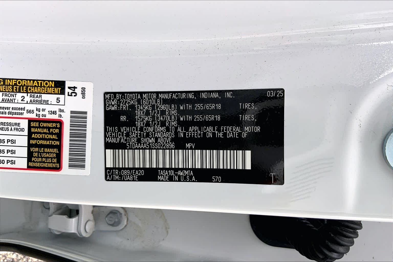 Used 2025 Wind Chill Pearl Toyota XLE image 36