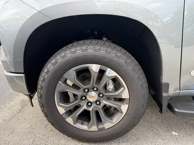 New 2026 Sterling Gray Metallic Chevrolet High Country image 8