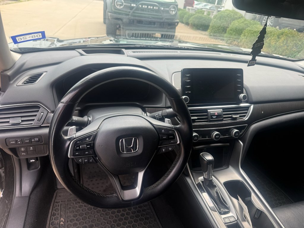 Used 2018 Crystal Black Pearl Honda Touring 1.5T image 2
