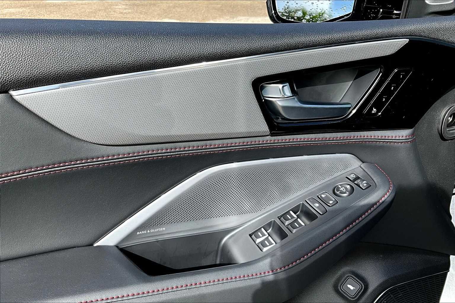 Used 2026 Solar Silver Metallic Acura w/A-Spec Package image 10