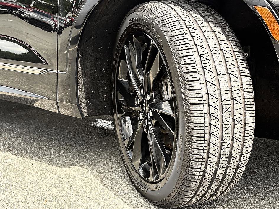 Used 2019 Black Chevrolet RS image 27