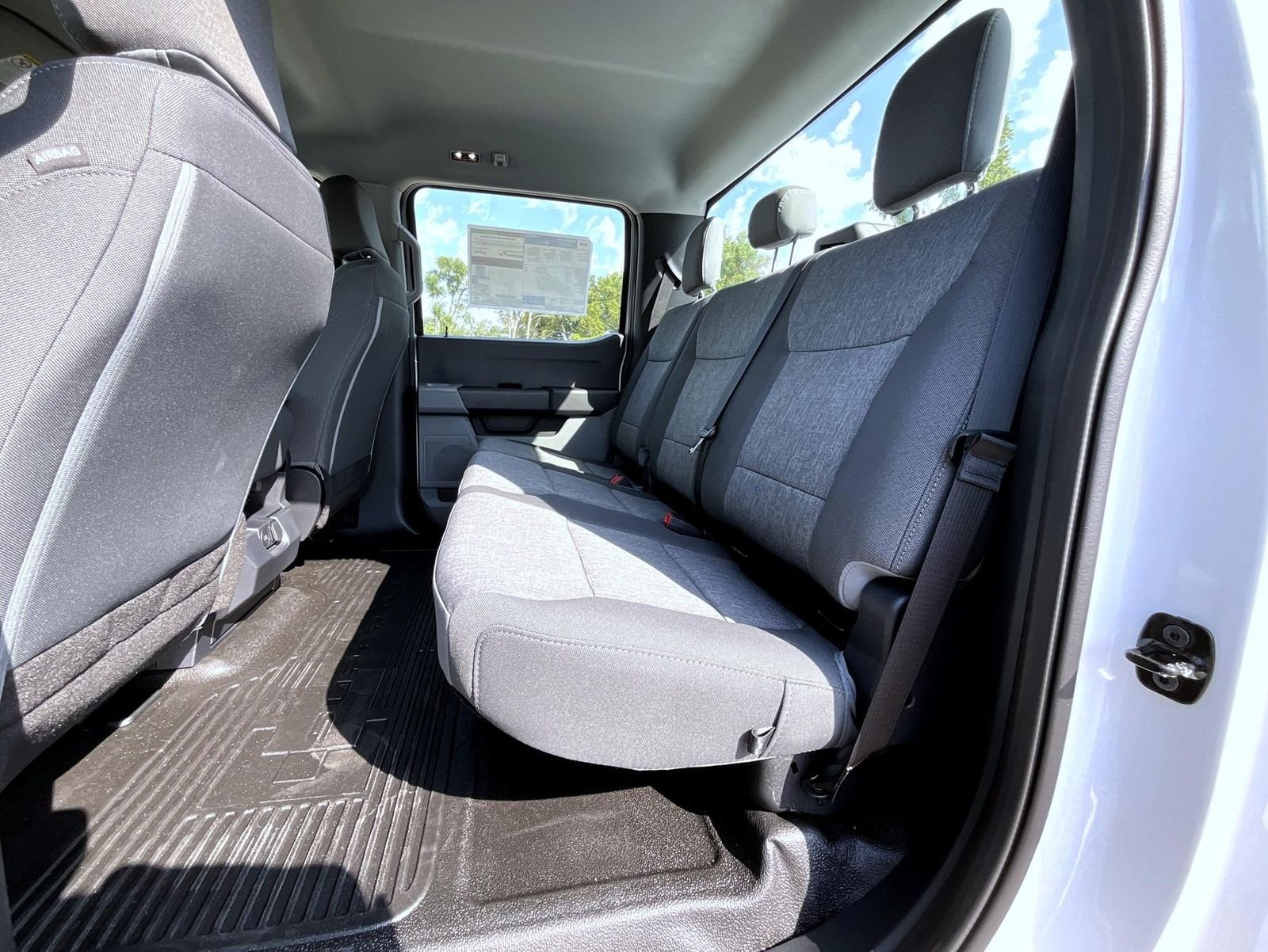 New 2026 Oxford White Ford XL image 21