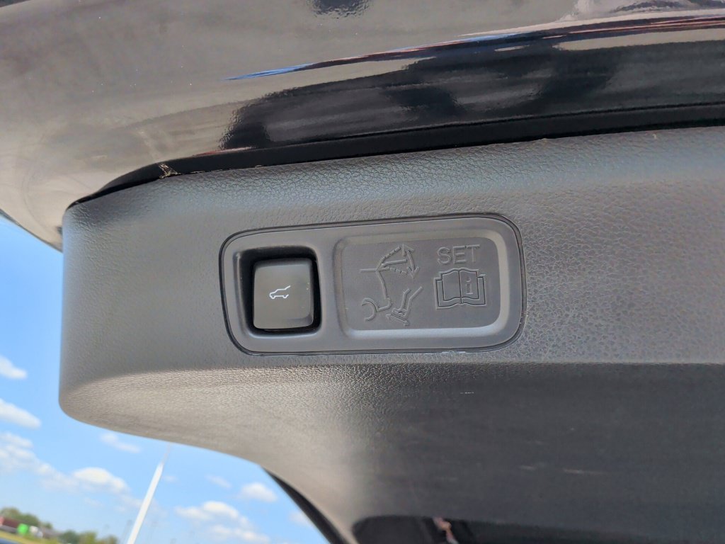Used 2022 Agate Black Metallic Ford Limited image 48