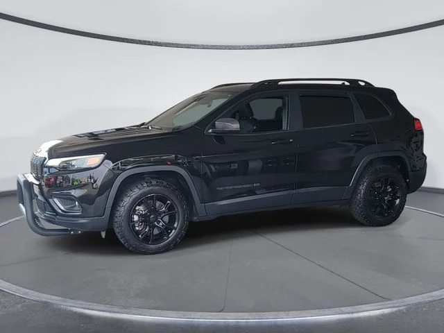 Certified Used 2021 Black Jeep Latitude Lux image 5