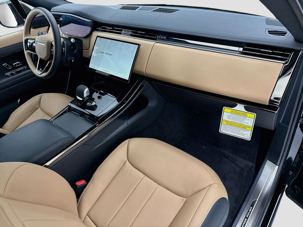New 2026 Santorini Black Land Rover Dynamic SE image 17