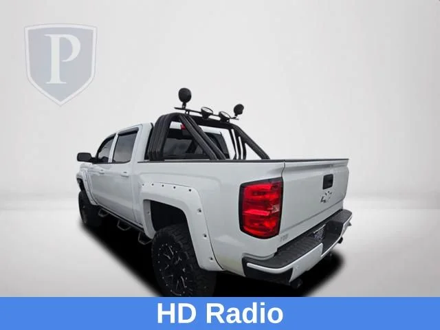 Used 2018 White Chevrolet LT image 7