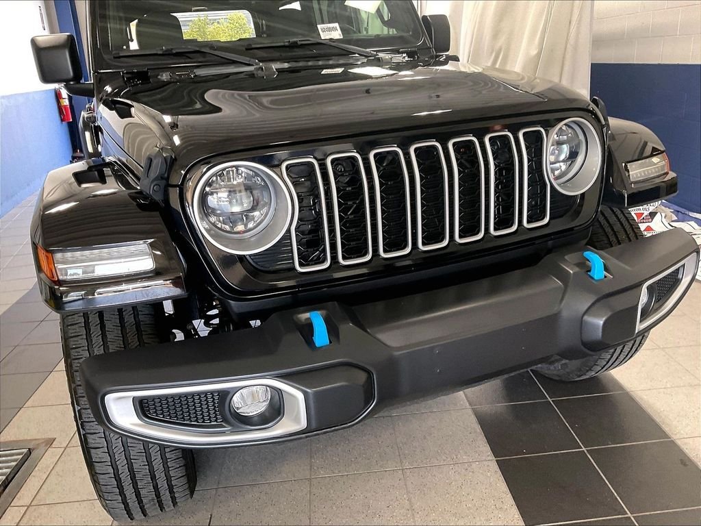 Used 2024 Black Jeep Sahara 4xe image 31