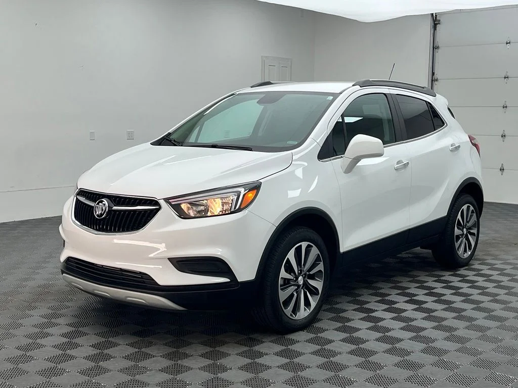 Used 2022 White Buick Preferred image 13