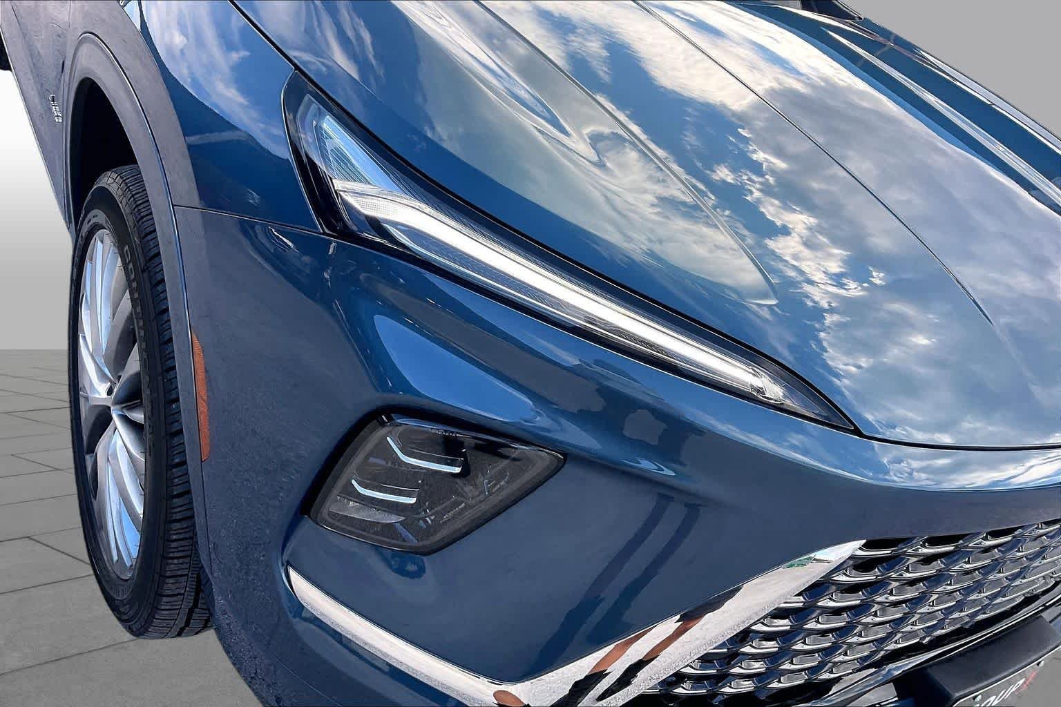 Used 2026 Ocean Blue Metallic Buick Avenir image 28
