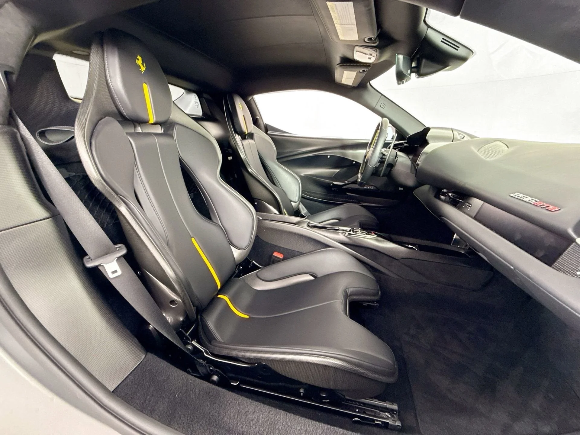 Certified Used 2022 Grigio Silverstone Opaco Ferrari Base image 21