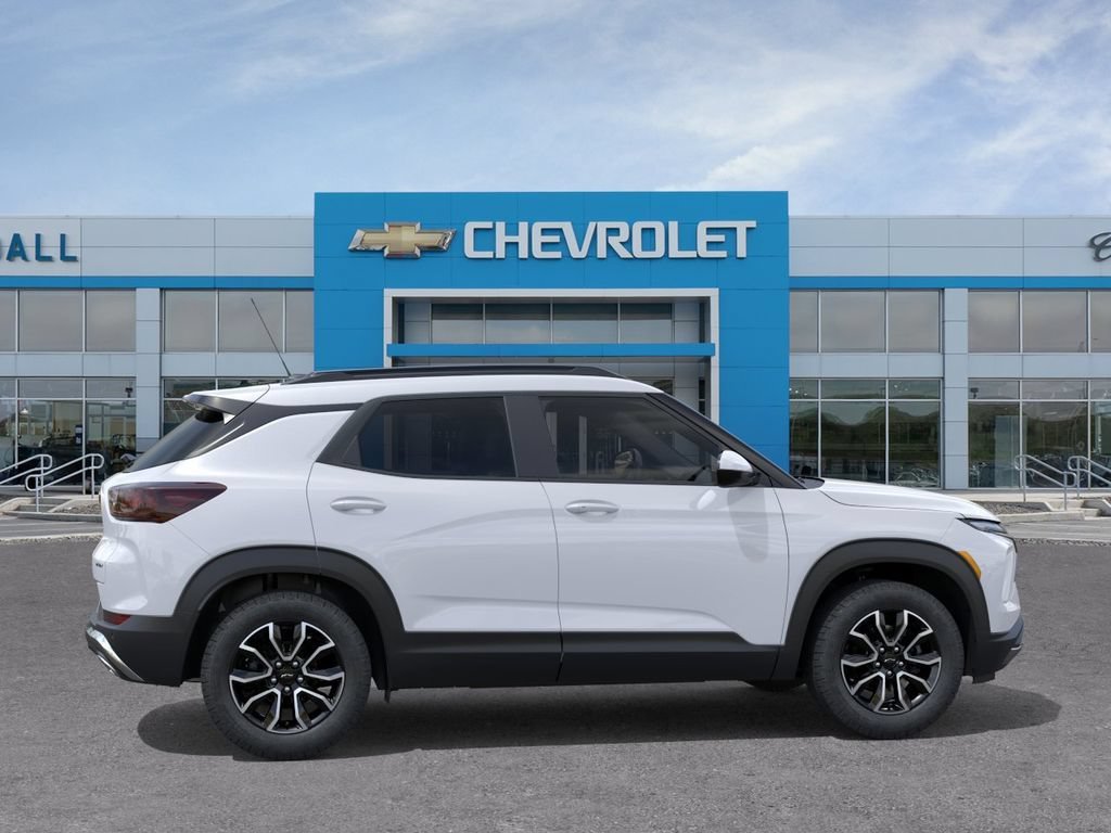 New 2026 Iridescent Pearl Tricoat Chevrolet ACTIV image 5