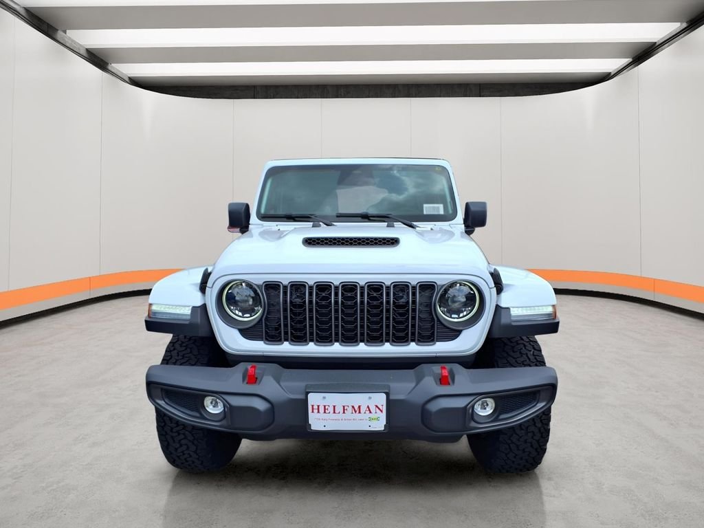 New 2026 Bright White Clear-Coat Exterior Paint Jeep Rubicon image 2