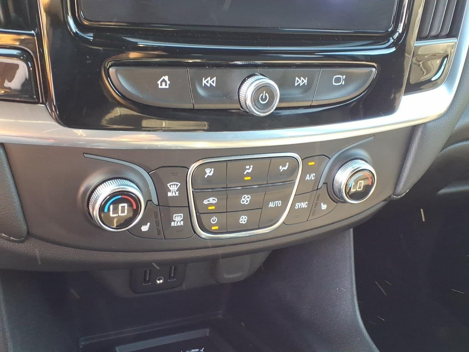 Used 2023 Silver Sage Metallic Chevrolet LT Cloth image 19