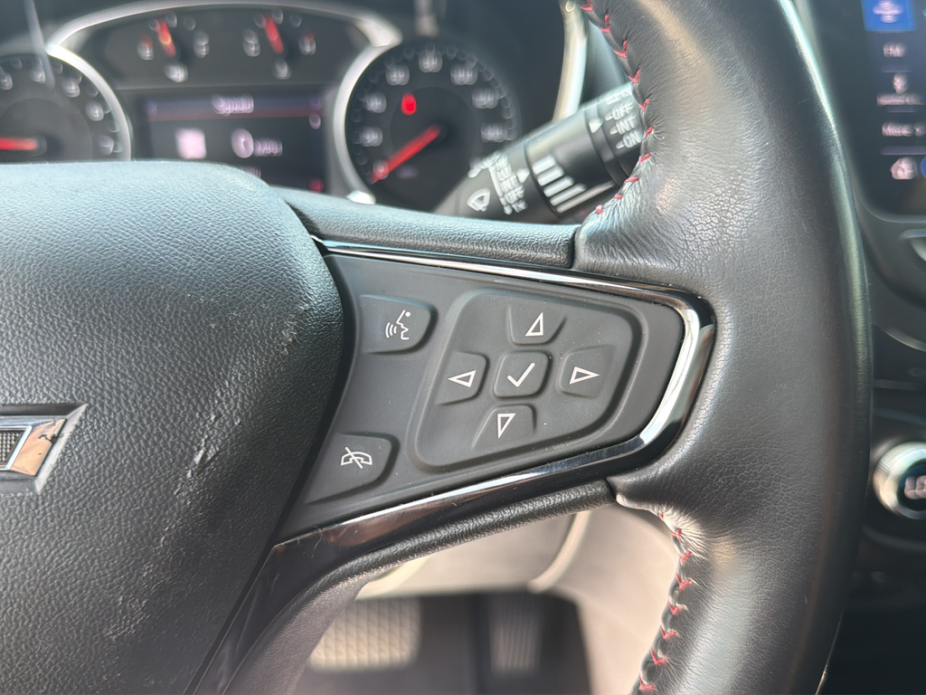 Used 2022 Silver Chevrolet RS image 37