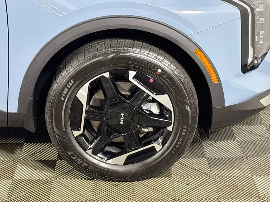 New 2027 Heritage Blue Kia S image 22