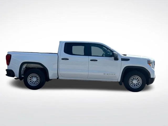 Used 2019 Summit White GMC Base image 6