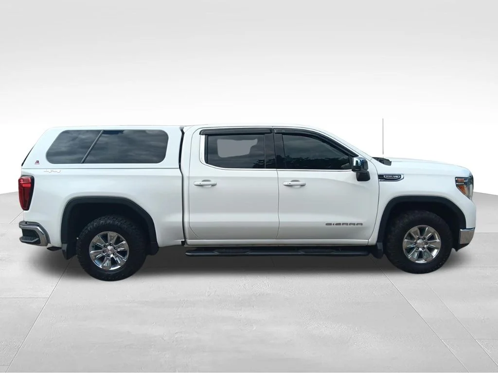 Used 2021 Summit White GMC SLE image 8