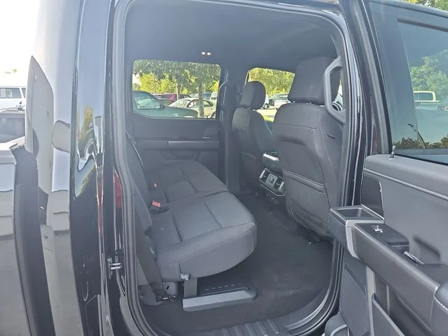 Used 2024 Black Ford XLT image 11