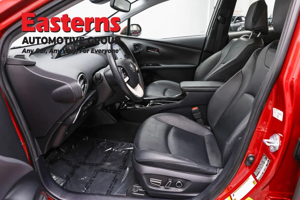 Used 2018 Red Toyota Advanced image 14