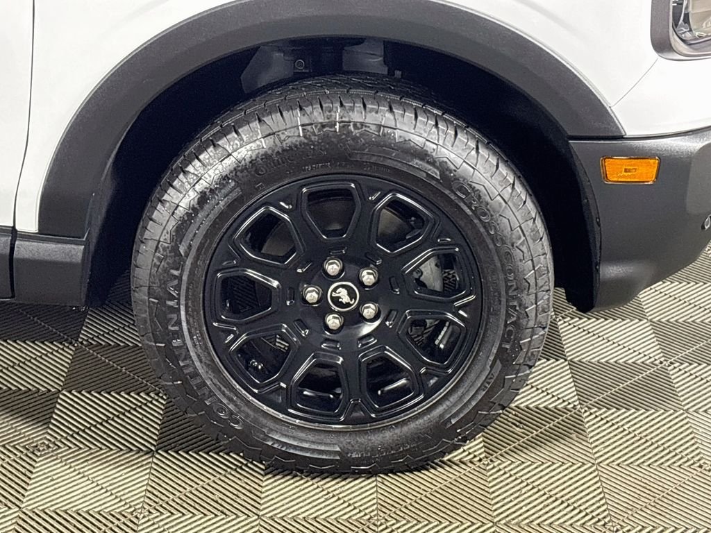 Used 2025 White Ford Badlands image 22