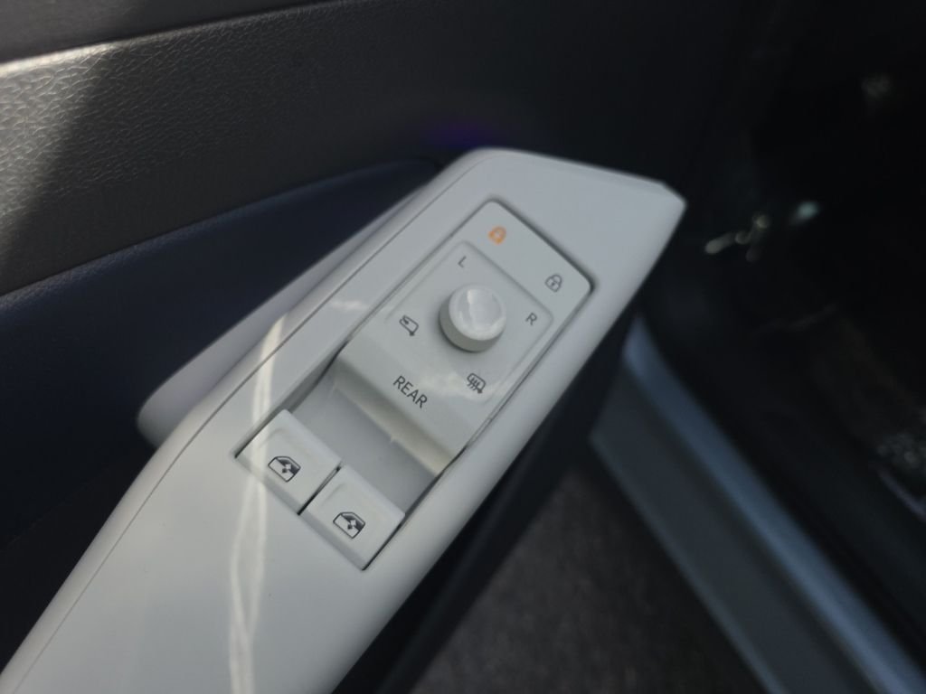 Used 2023 Arctic Blue Metallic Volkswagen Pro S Plus image 10