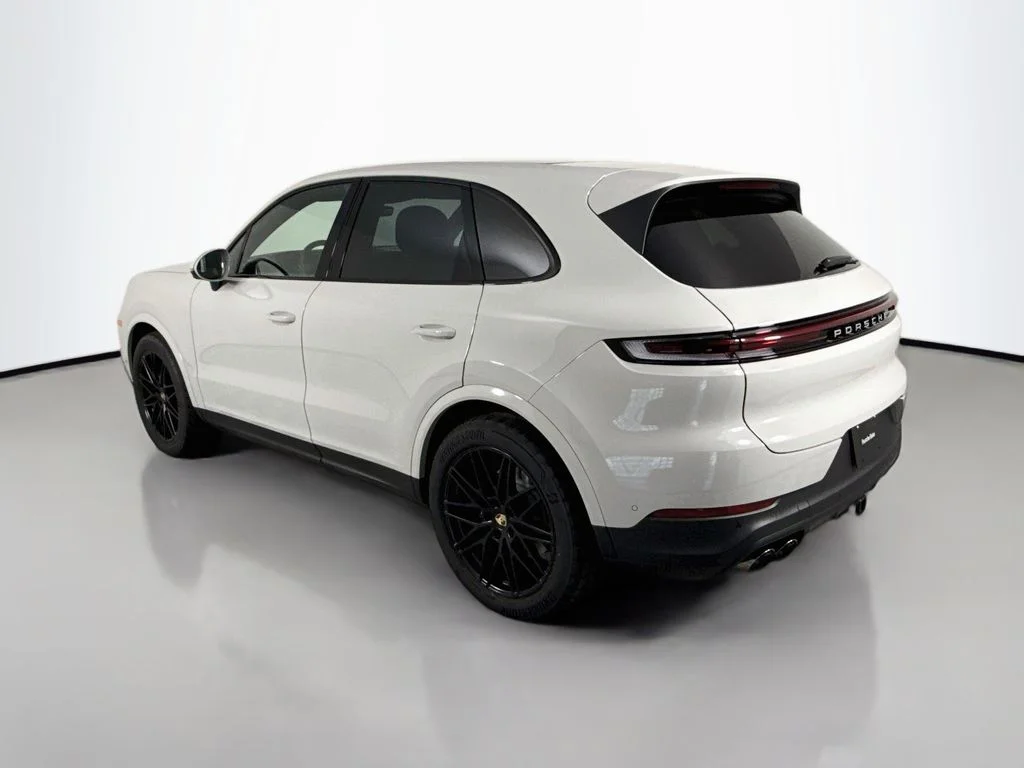 Certified Used 2025  Porsche  image 3