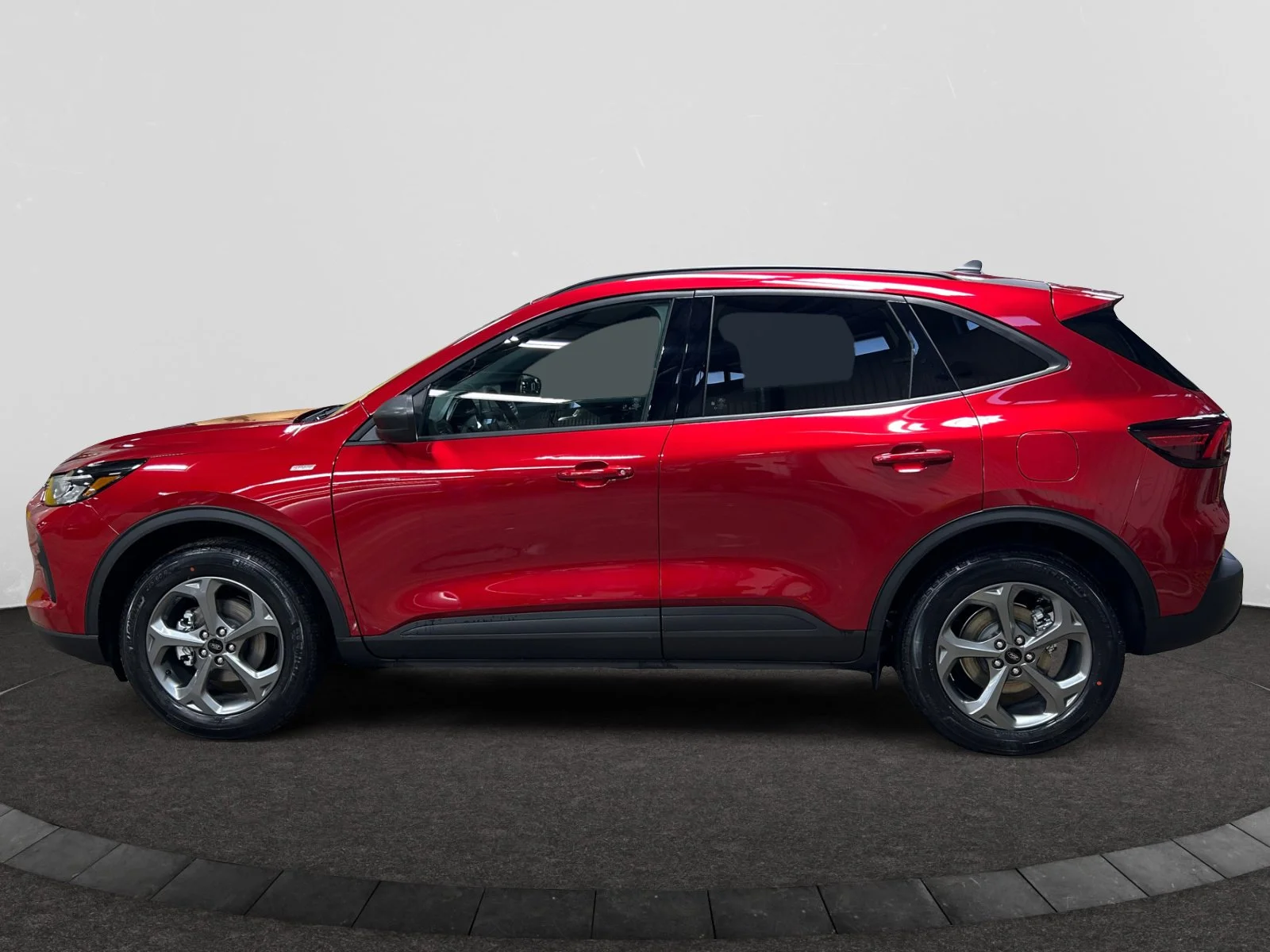New 2026 Rapid Red Metallic Tinted Clearcoat Ford ST-Line image 2