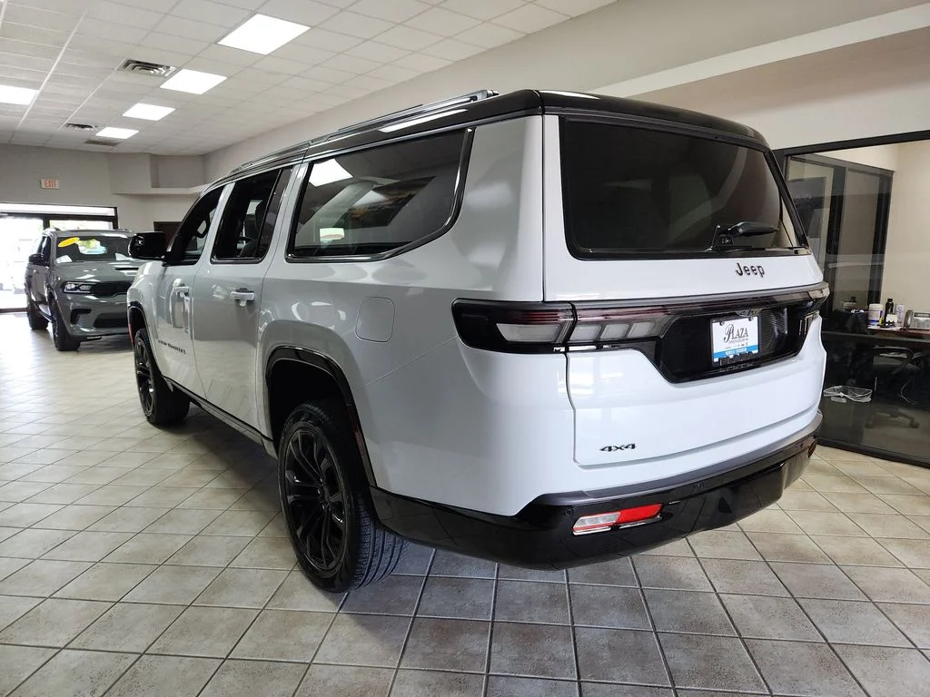 New 2026 Bright White Clearcoat Jeep Summit Obsidian image 6