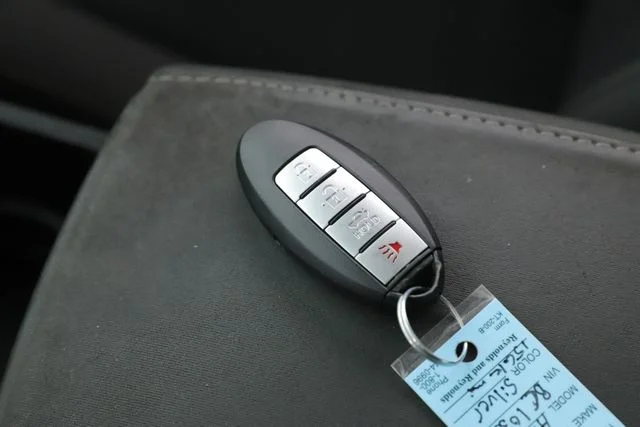 Used 2011 Silver Nissan 2.5 S image 20