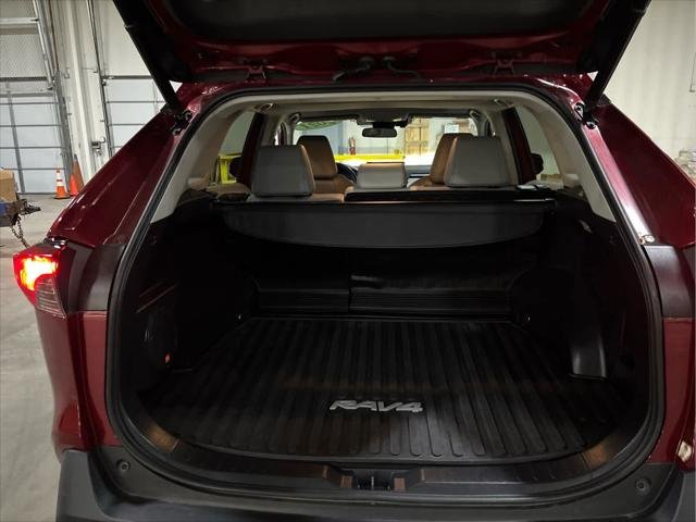 Certified Used 2021 RUBY FLARE PEARL Toyota  image 5