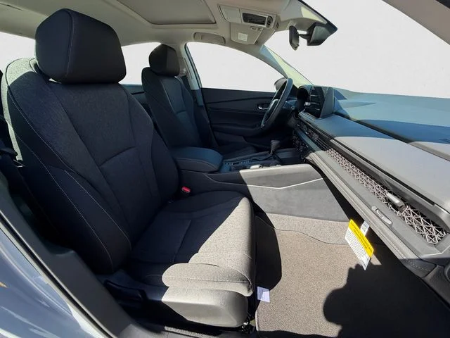 New 2026 Urban Gray Pearl Honda SE image 16