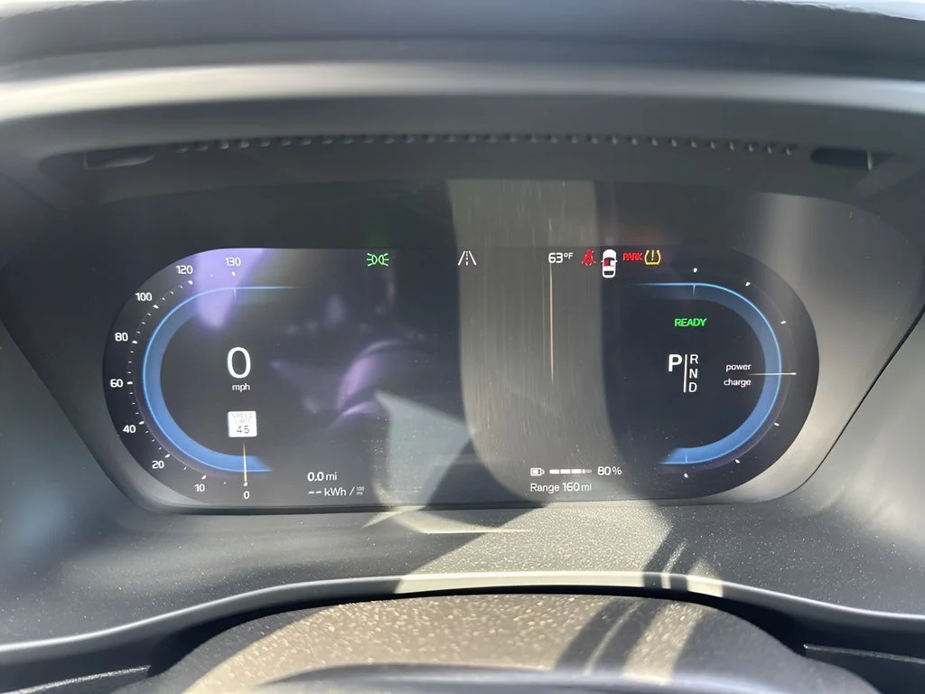 2023 Volvo C40 Ultimate - Photo 24