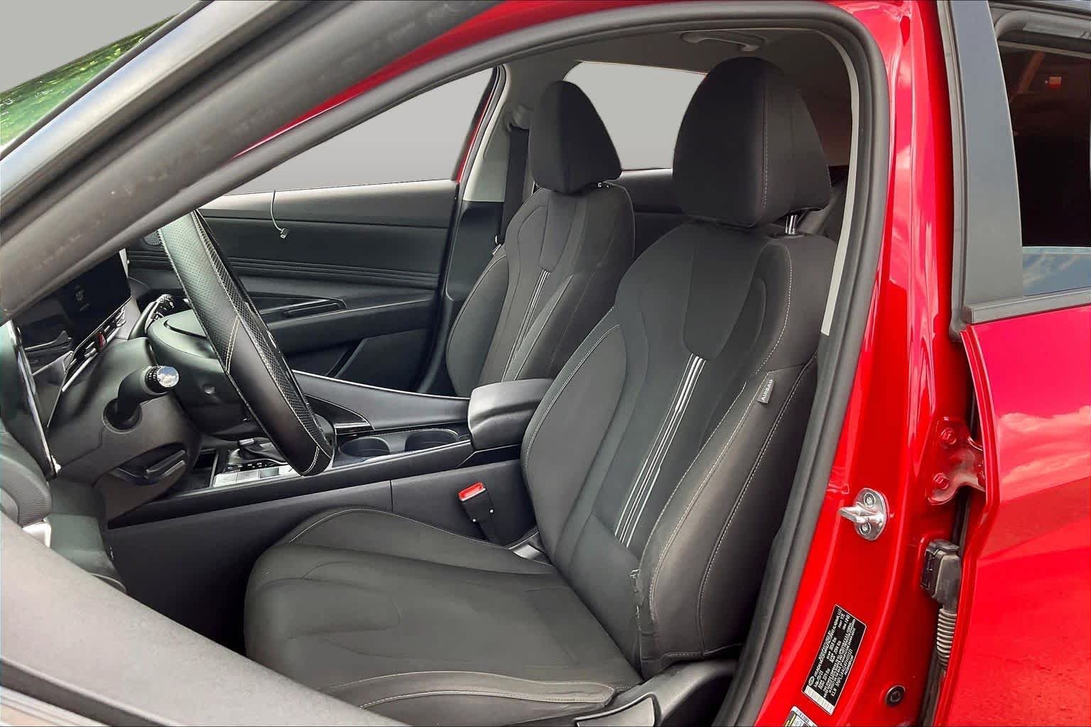 Used 2023 Calypso Red Hyundai SEL image 6